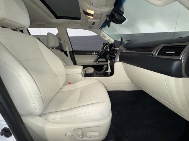 Used 2023 Lexus GX 460 Premium w/ Premium Package image 9
