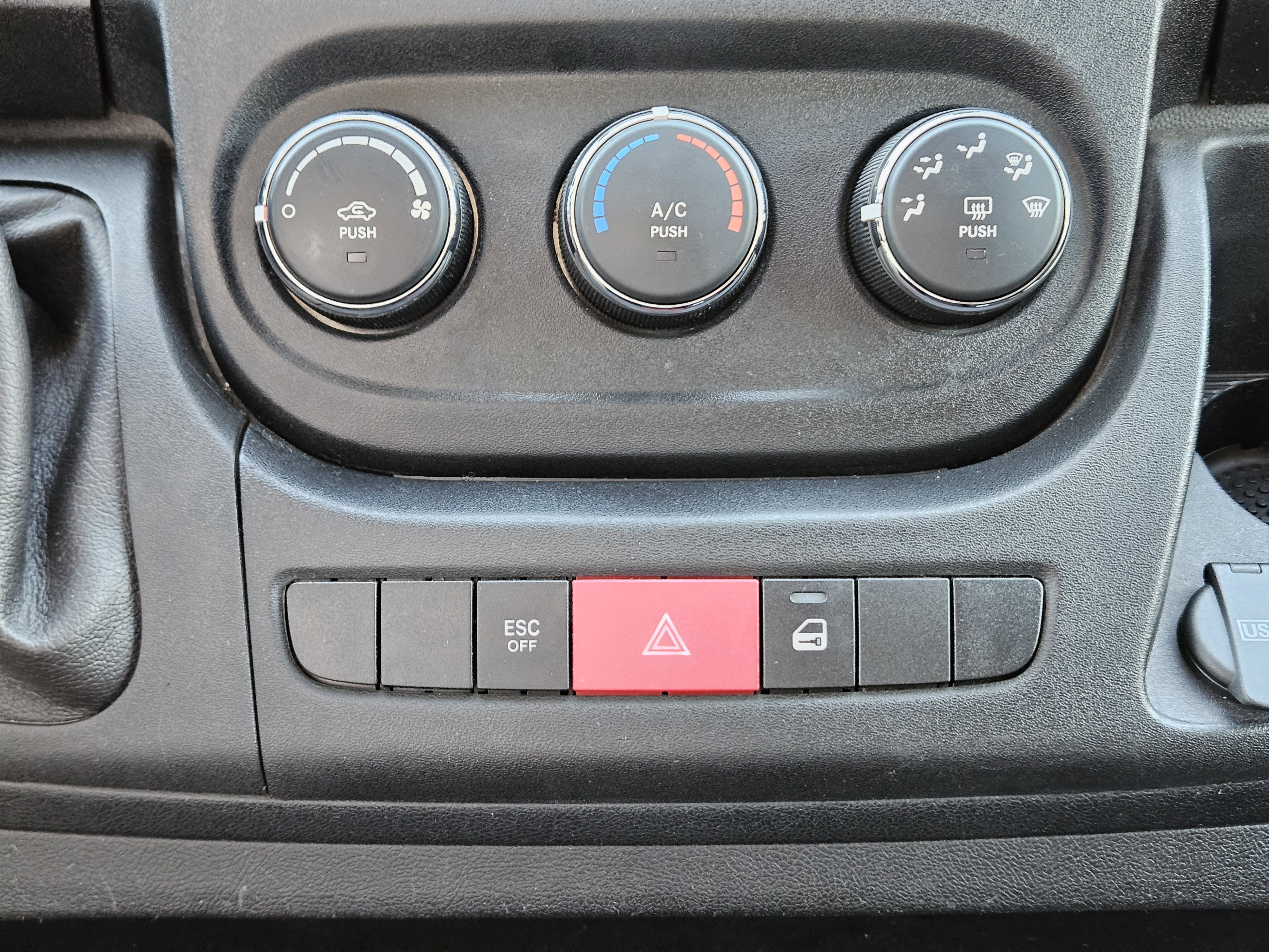 Used 2017 RAM ProMaster 2500 image 17