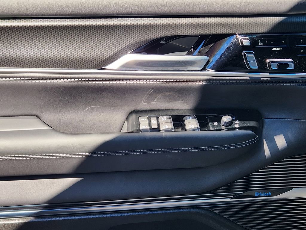 New 2026 Jeep Grand Wagoneer Summit w/ Rear Seat Video Group I image 15