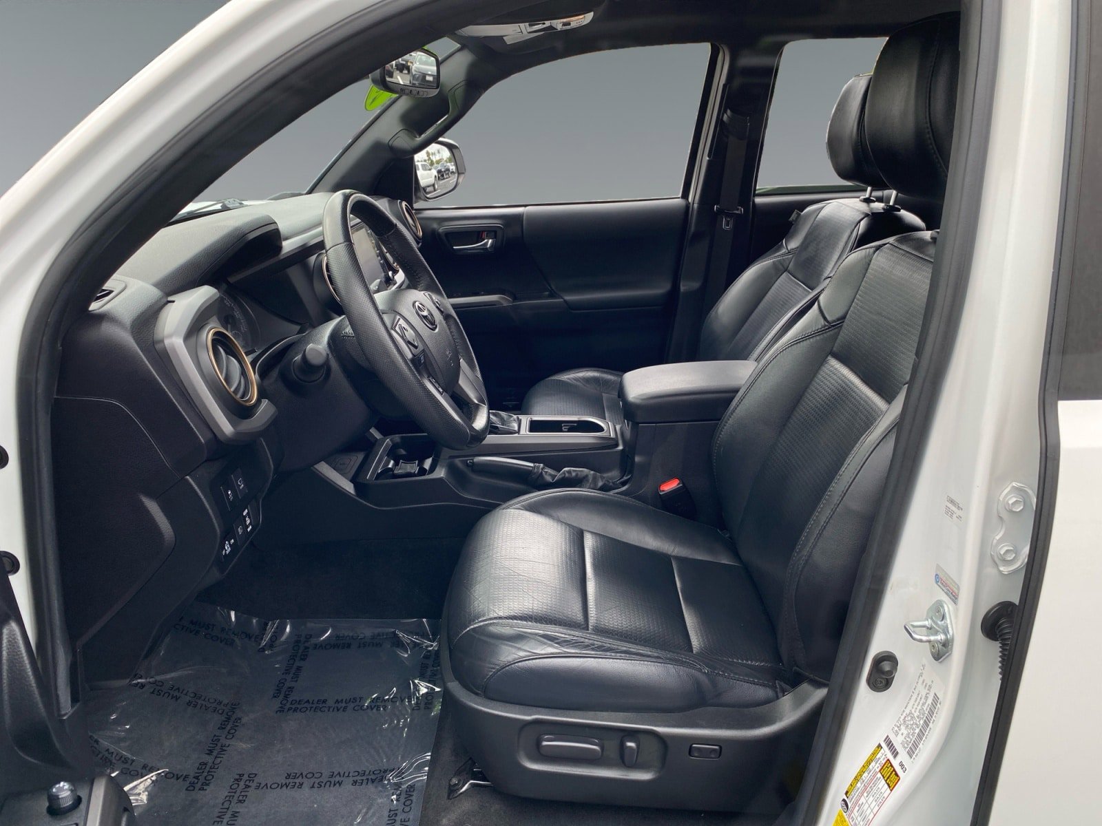 Used 2021 Toyota Tacoma TRD Sport w/ TRD Premium Sport Package image 9