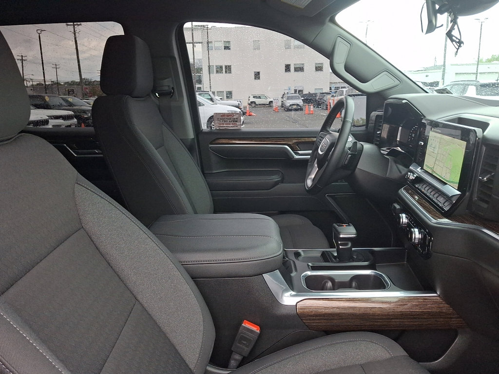 Used 2025 GMC Sierra 1500 Elevation AWD/4WD image 11