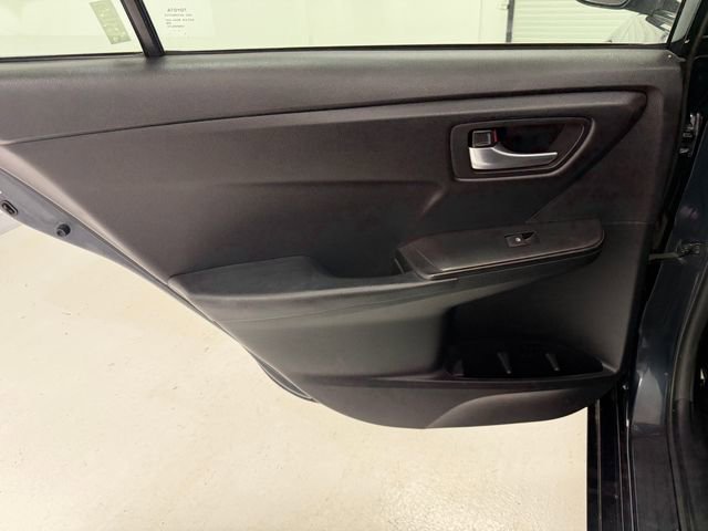 Used 2017 Toyota Camry LE FWD image 34