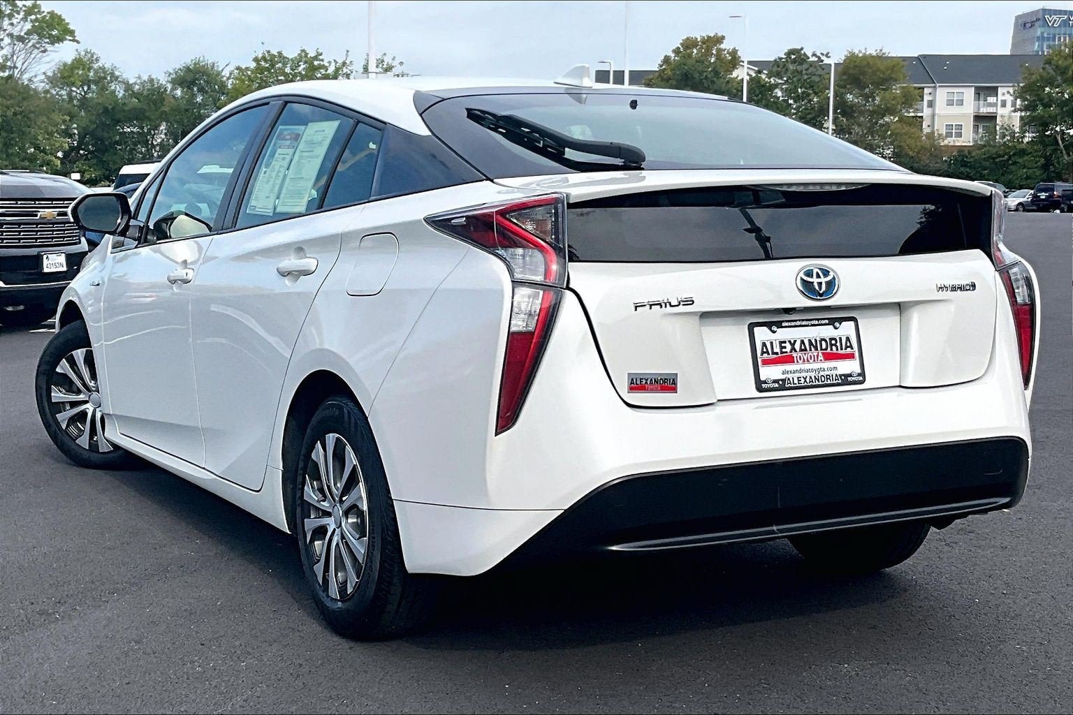 Used 2016 Toyota Prius Three w/ Advanced Technology Package FWD image 10