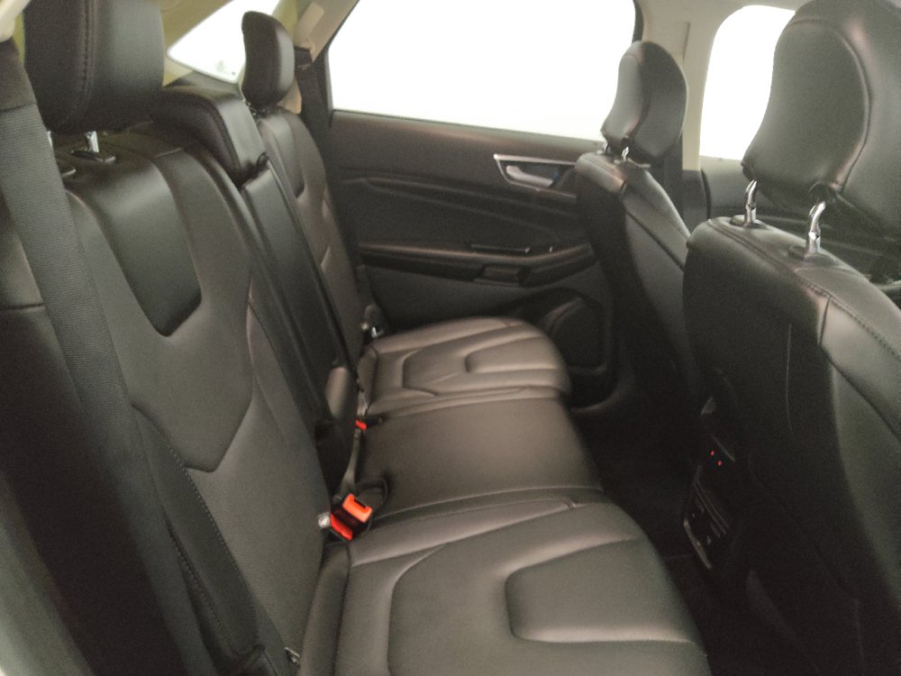 Used 2016 Ford Edge Titanium w/ Equipment Group 302A AWD/4WD image 19