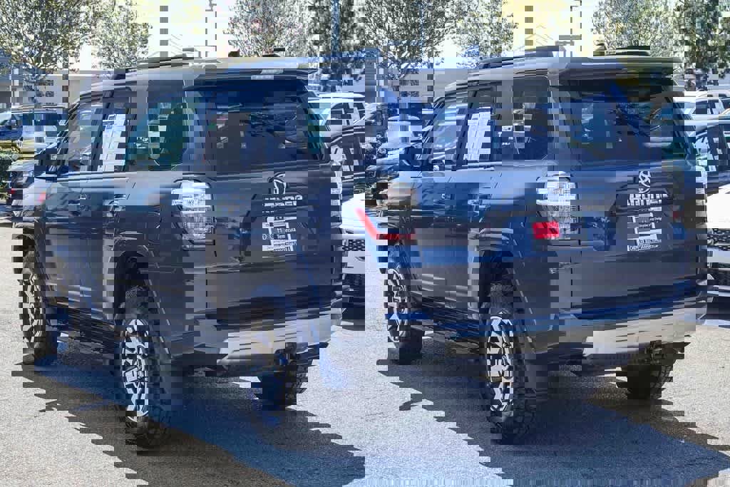 Used 2024 Toyota 4Runner TRD Off-Road image 6