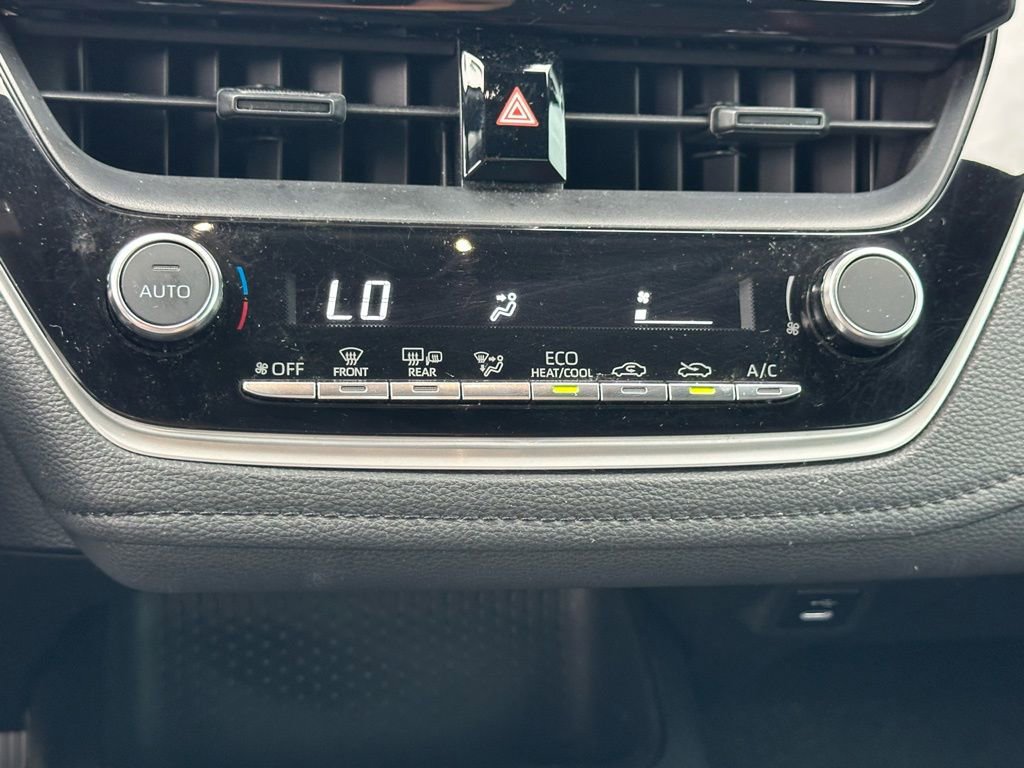 Used 2024 Toyota Corolla SE image 28