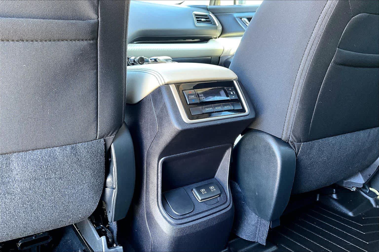 Used 2021 Subaru Ascent Premium w/ Sport Package AWD/4WD image 36