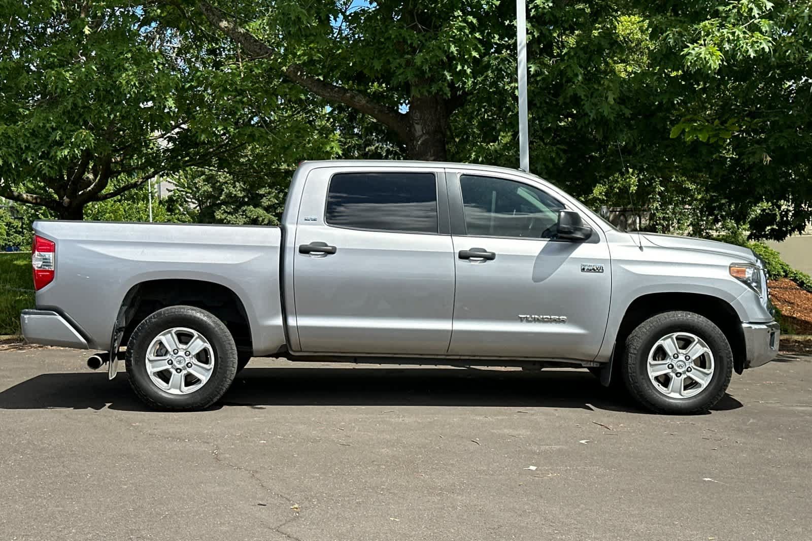 Used 2018 Toyota Tundra SR5 w/ SR5 Upgrade Package RWD image 8