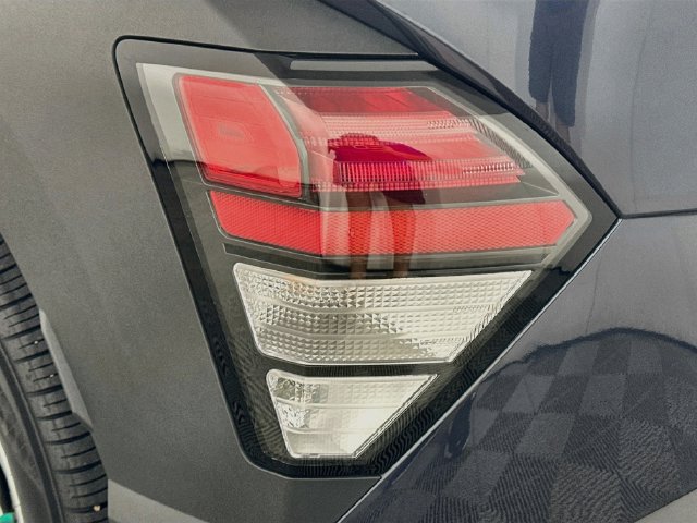 Used 2024 Hyundai Kona SE FWD image 24