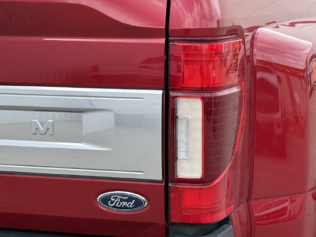 Used 2021 Ford F350 Platinum w/ FX4 Off-Road Package AWD/4WD image 6