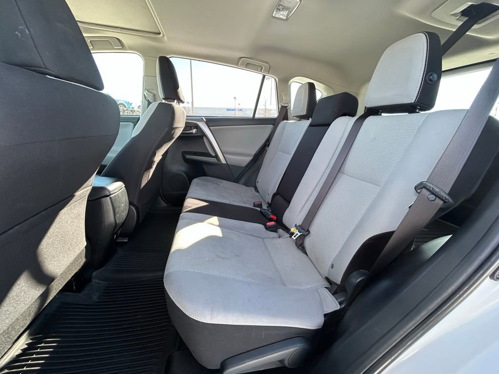 Used 2017 Toyota RAV4 XLE image 28