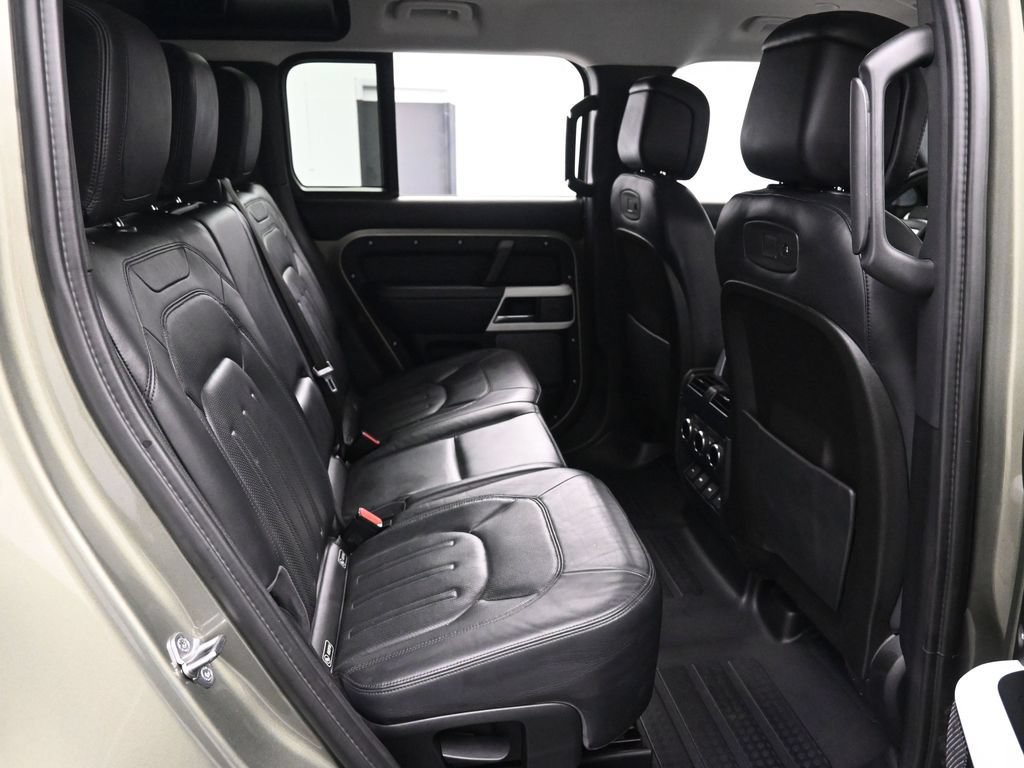 Used 2020 Land Rover Defender 110 HSE AWD/4WD image 16