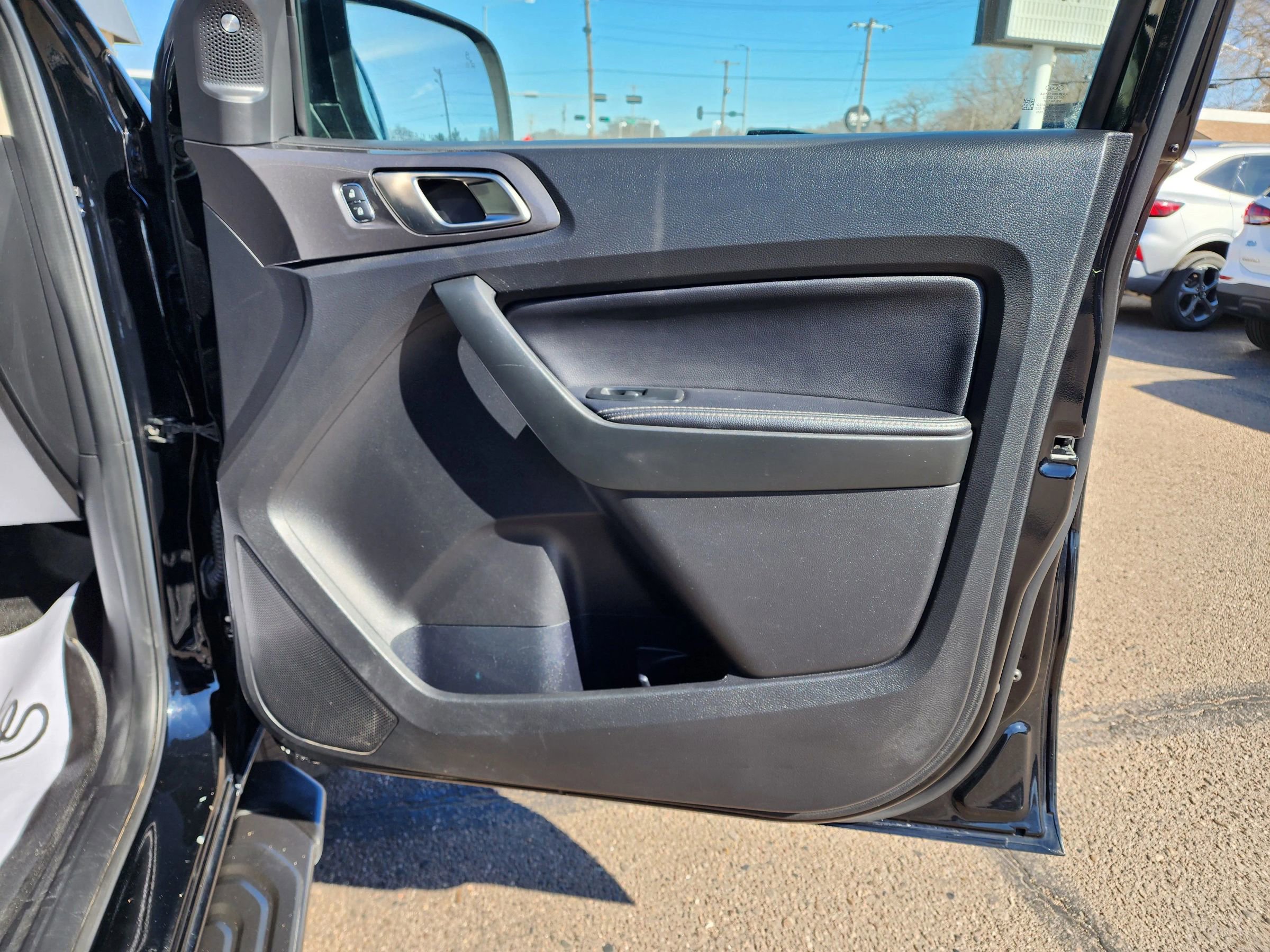 Used 2019 Ford Ranger Lariat w/ Equipment Group 501A Mid image 9