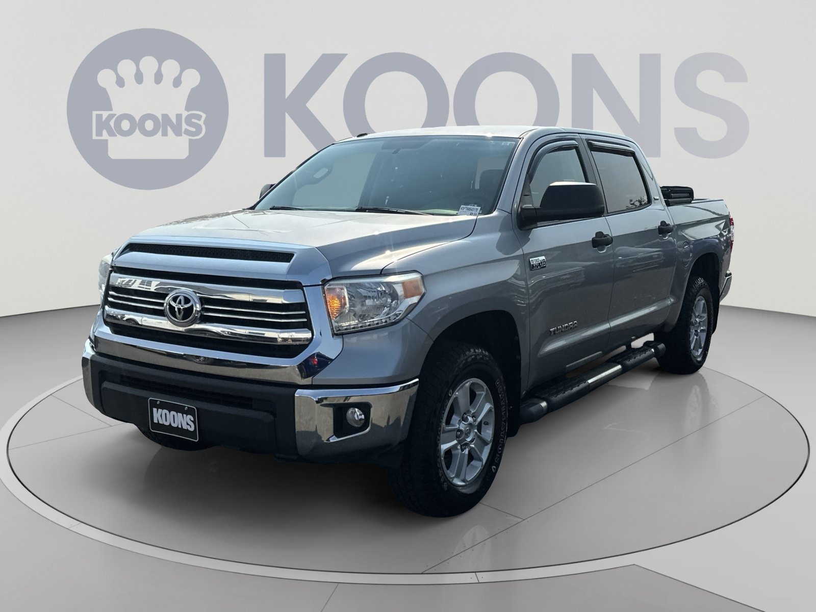 Used 2017 Toyota Tundra SR5 w/ SR5 Upgrade Package AWD/4WD image 1