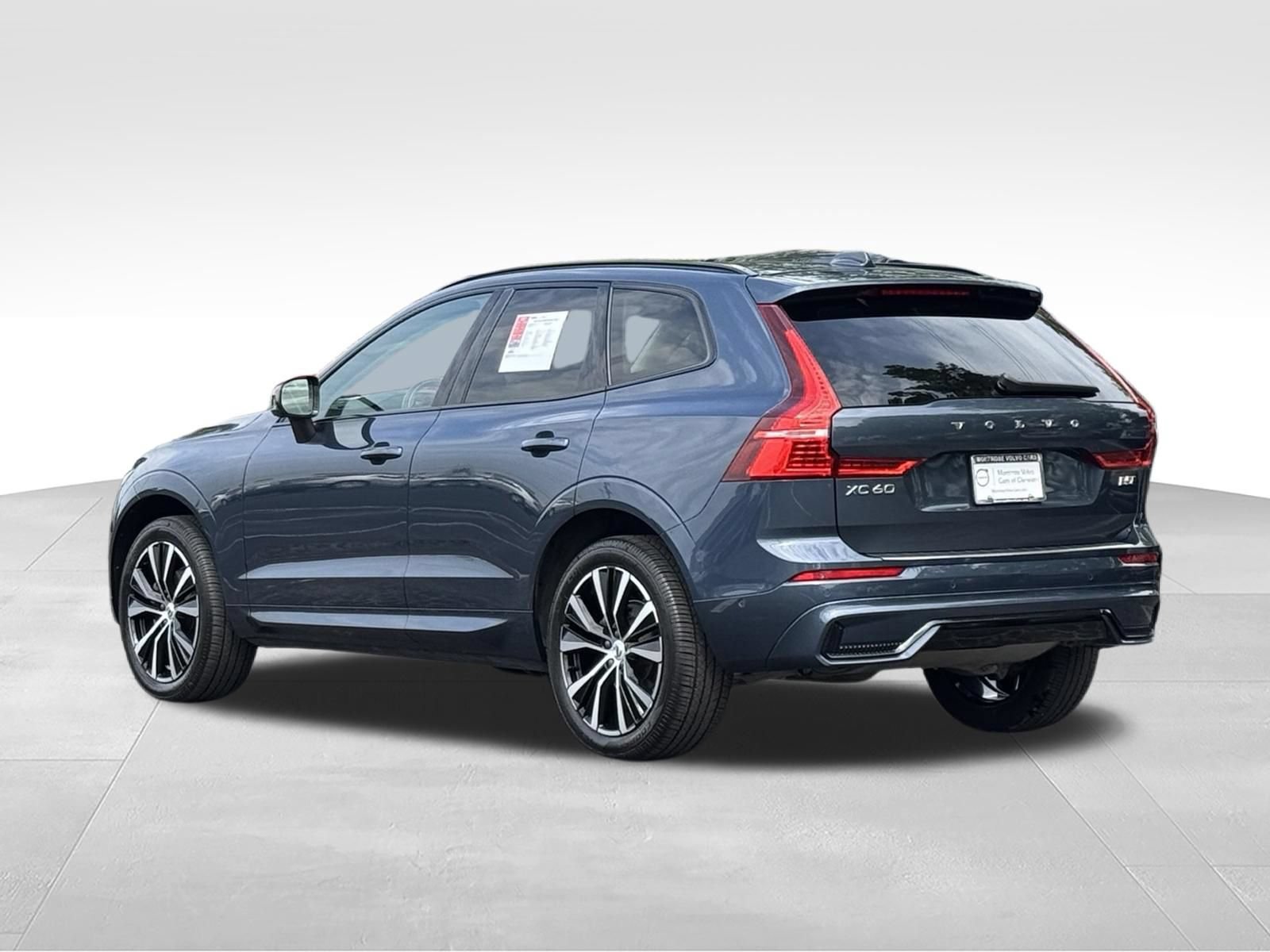 Used 2023 Volvo XC60 B5 Plus w/ Climate Package AWD/4WD image 7