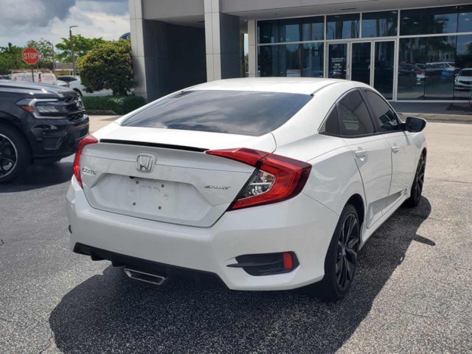 Used 2020 Honda Civic Sport image 7