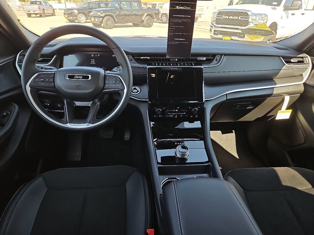 New 2025 Jeep Grand Cherokee L Laredo AWD/4WD image 12