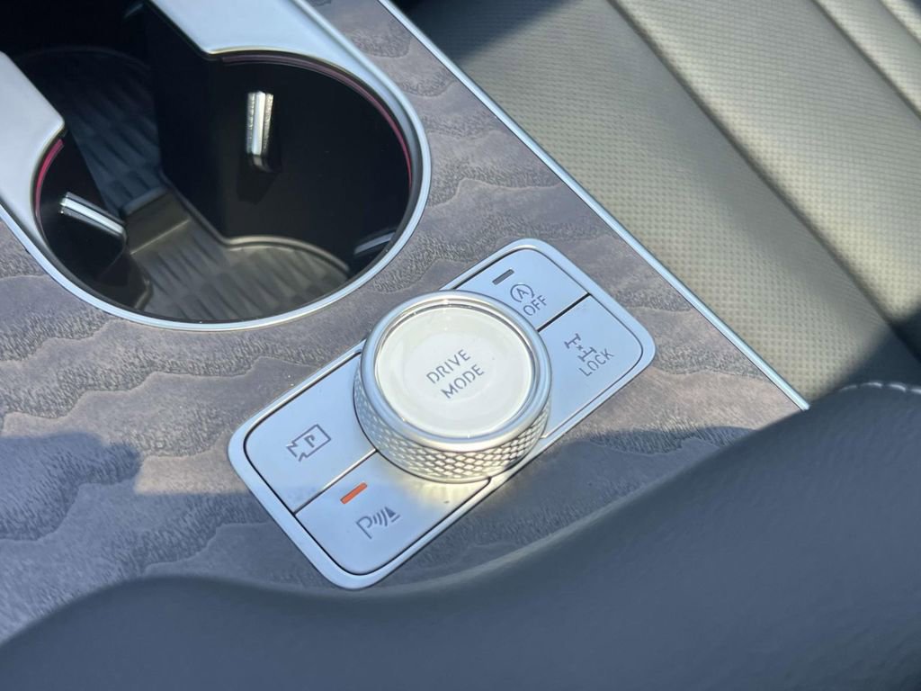 New 2025 Genesis GV80 2.5T Advanced image 30