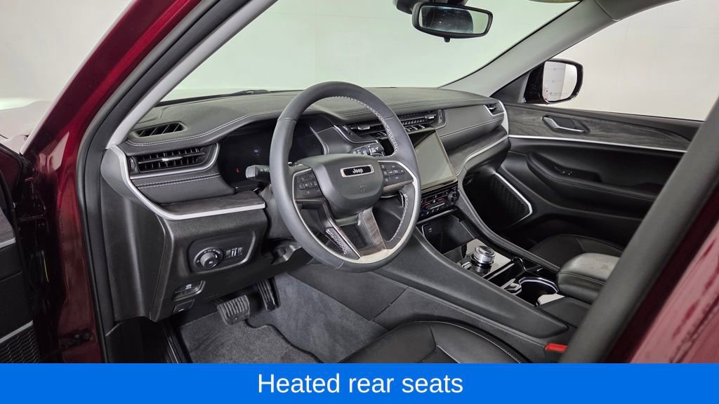 Used 2023 Jeep Grand Cherokee Limited w/ Black Appearance Package image 15