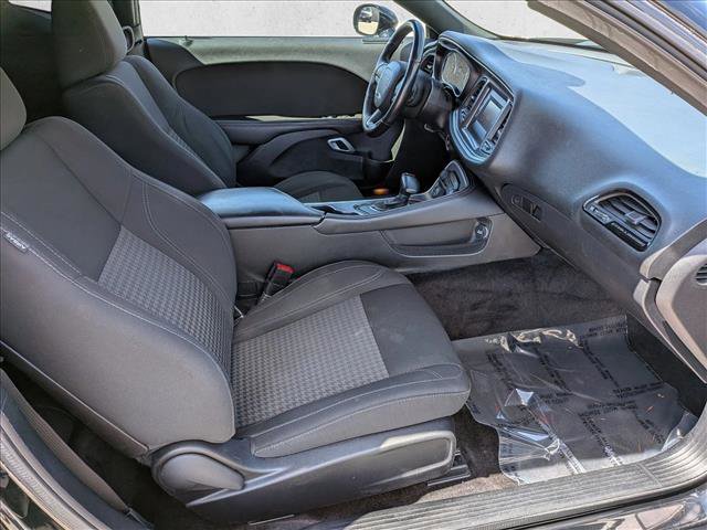 Used 2017 Dodge Challenger SXT image 20