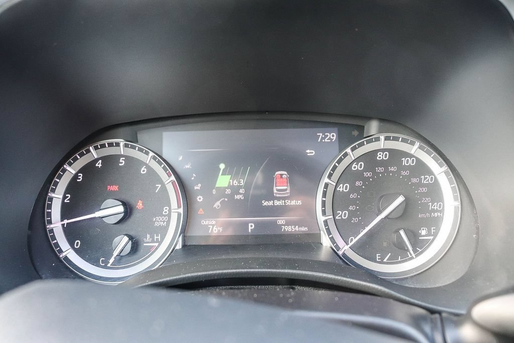 Used 2022 Toyota Highlander XLE FWD image 28