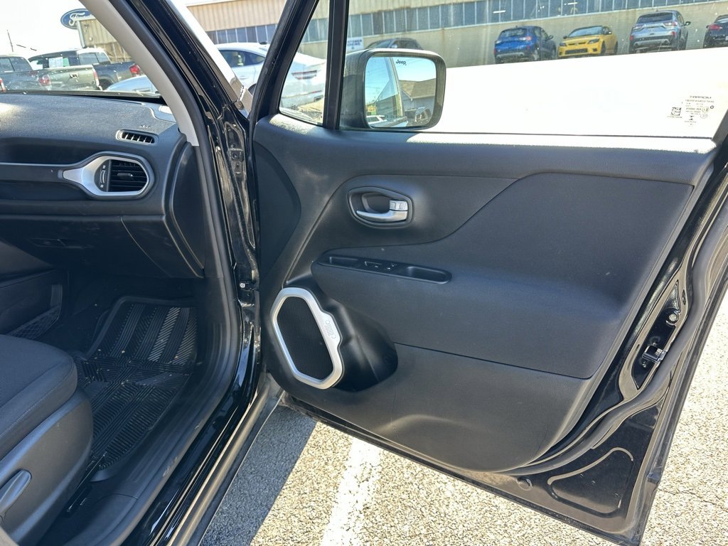 Used 2019 Jeep Renegade Sport w/ Sport Appearance Group image 15