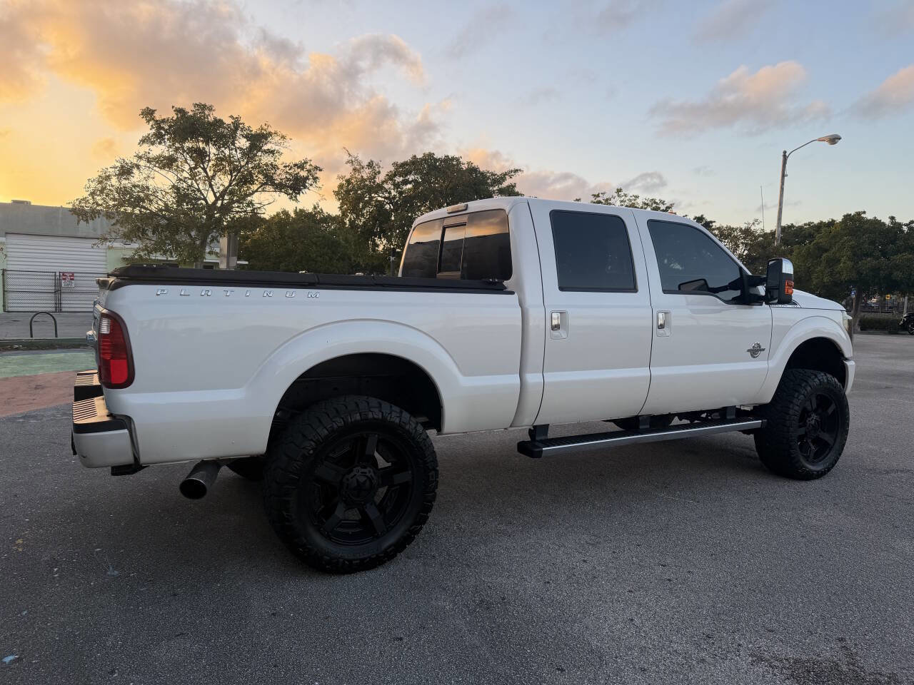 Used 2015 Ford F350 Platinum w/ Platinum Package AWD/4WD image 11