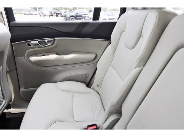 Used 2020 Volvo XC90 T5 Momentum FWD image 11
