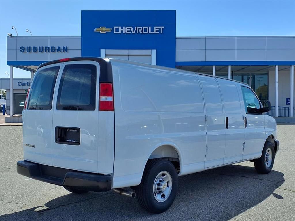 New 2026 Chevrolet Express 2500 Extended w/ Driver Convenience Package RWD image 4