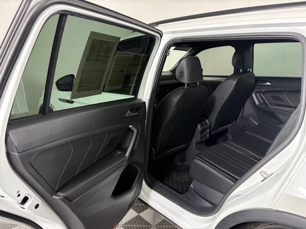 Used 2022 Volkswagen Tiguan SE R-Line AWD/4WD image 29