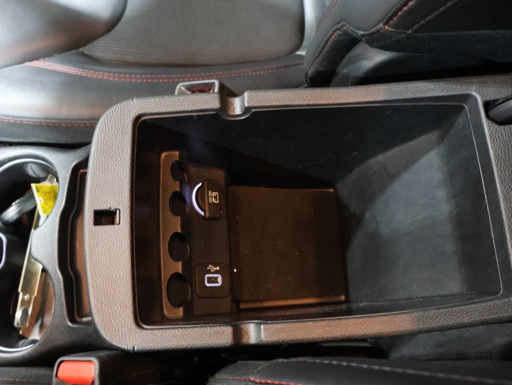 Used 2018 Jeep Cherokee Trailhawk w/ Comfort/Convenience Group image 32