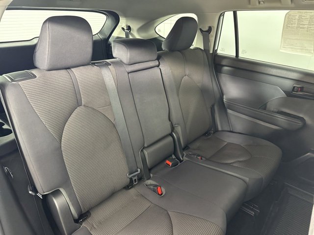 Certified 2023 Toyota Highlander LE image 28