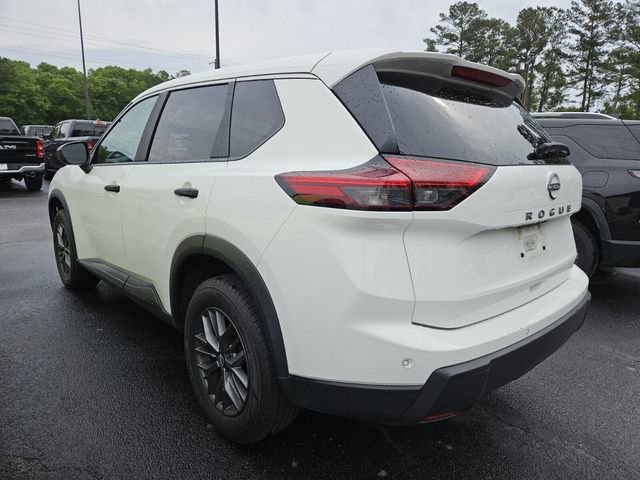 Used 2024 Nissan Rogue S FWD image 10