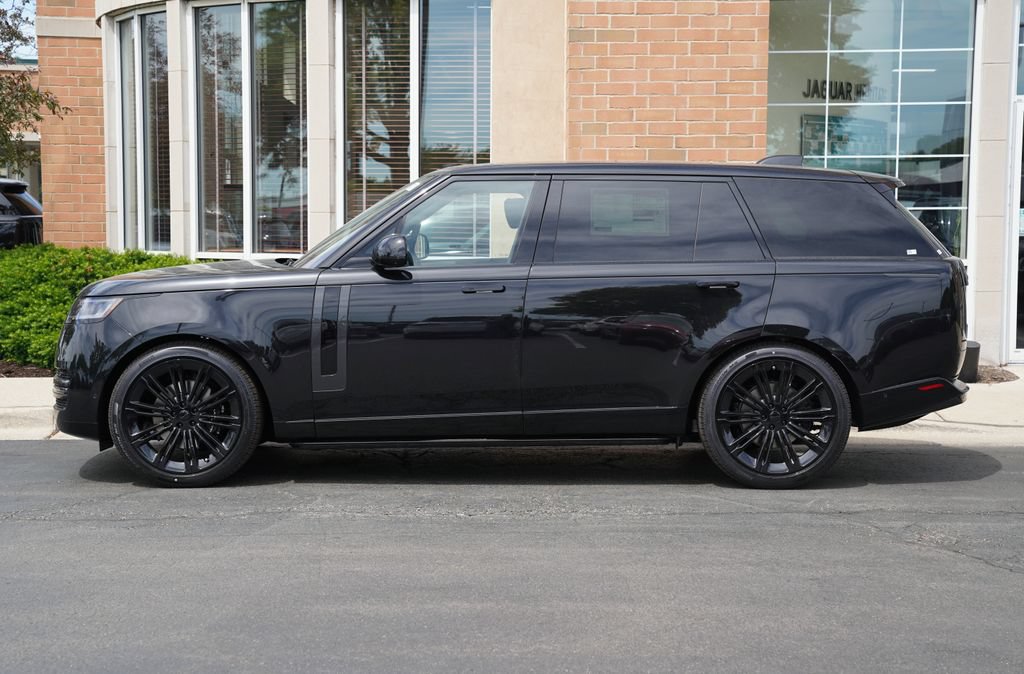New 2026 Land Rover Range Rover Long Wheelbase SE AWD/4WD image 2