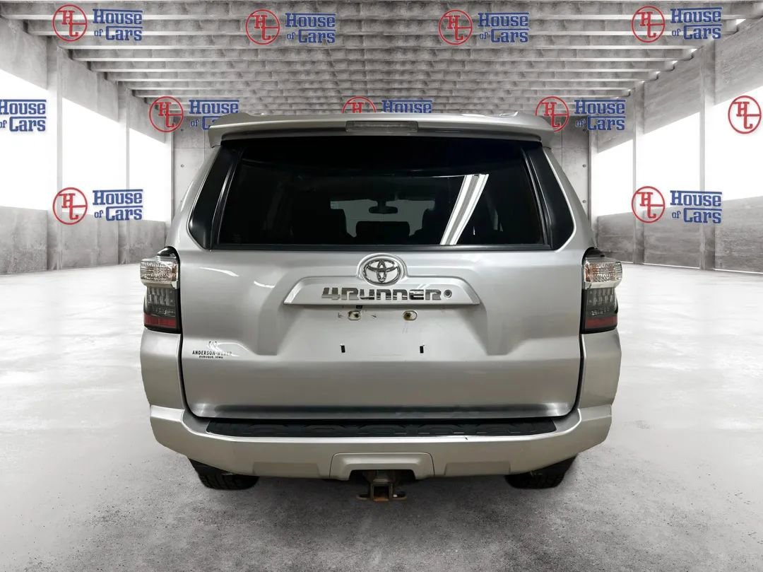 Used 2017 Toyota 4Runner SR5 image 5
