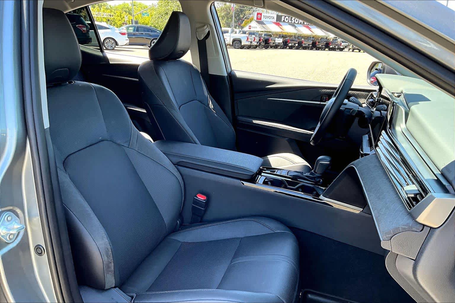 Used 2026 Toyota Camry XLE FWD image 8