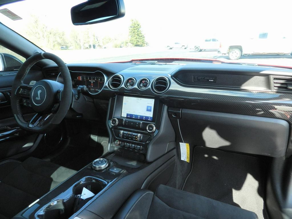Used 2022 Ford Mustang Shelby GT500 w/ Carbon Fiber Track Pack image 16