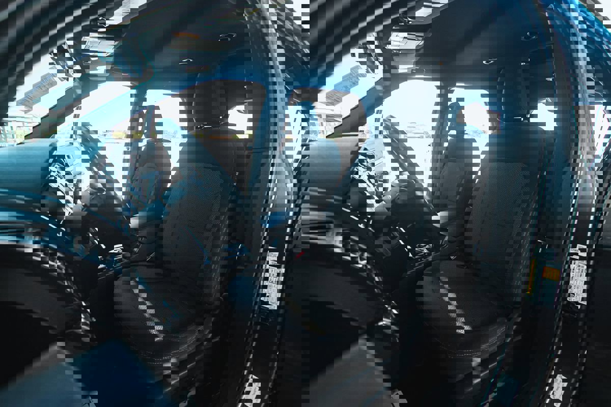 Used 2019 Ford Explorer XLT w/ Equipment Group 201A image 10