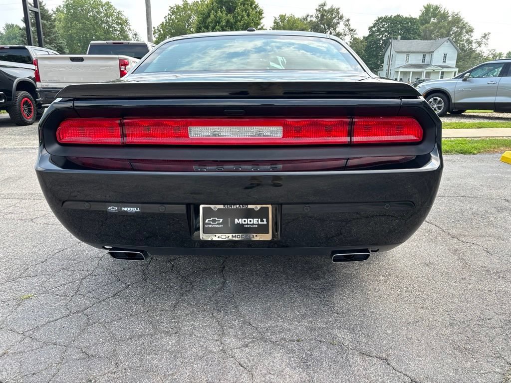 Used 2014 Dodge Challenger SXT Plus RWD image 5