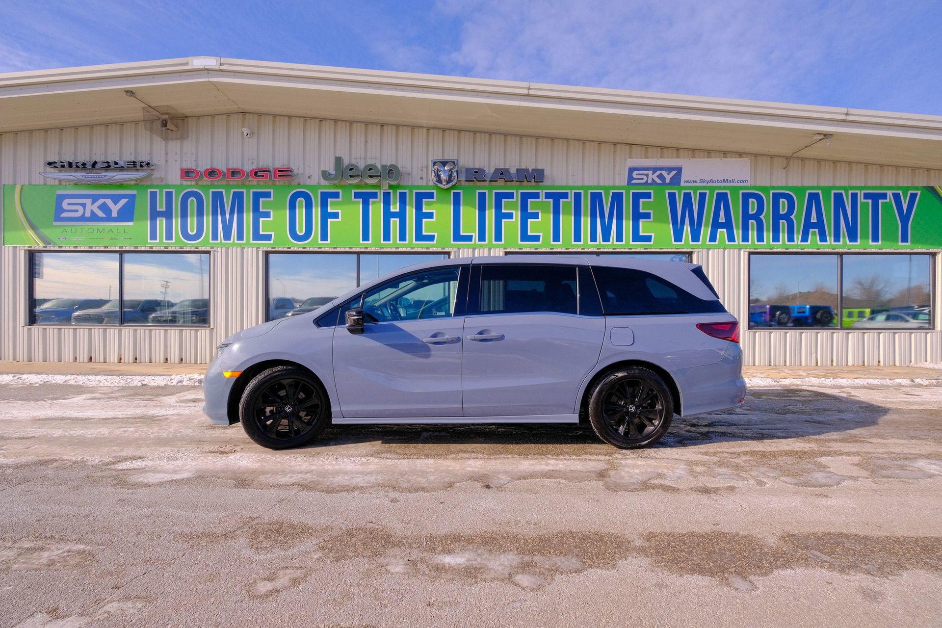Used 2023 Honda Odyssey Sport image 3