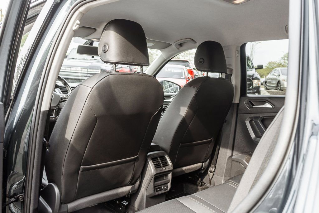 Used 2019 Volkswagen Tiguan SE image 23