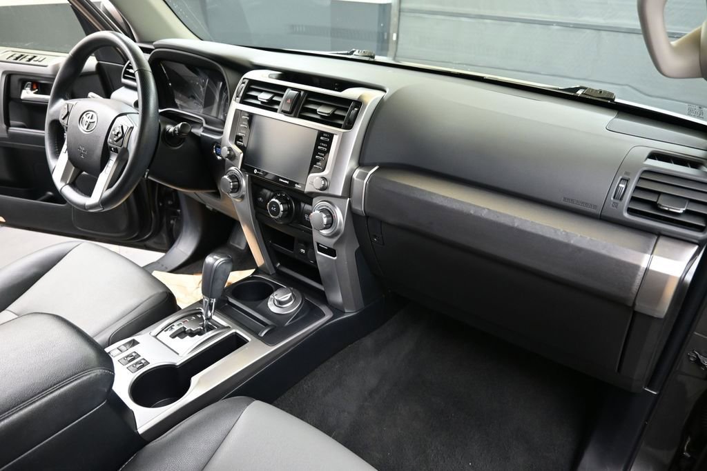 Used 2021 Toyota 4Runner SR5 Premium w/ Moonroof Package AWD/4WD image 13