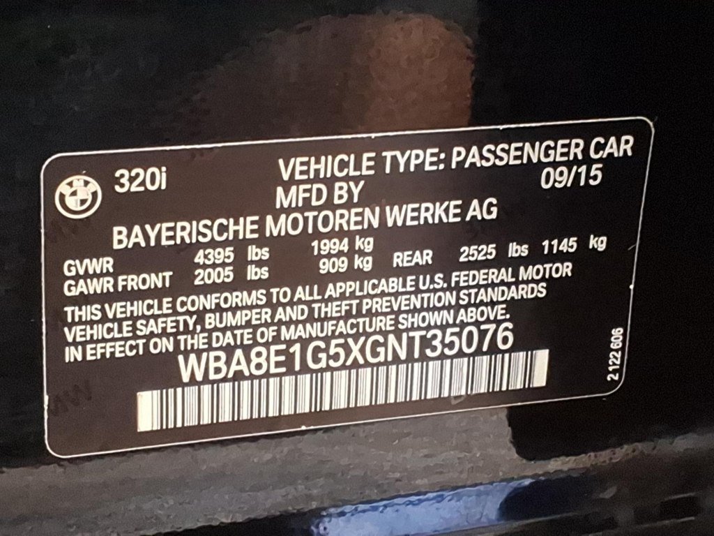 Used 2016 BMW 320i Sedan RWD image 22