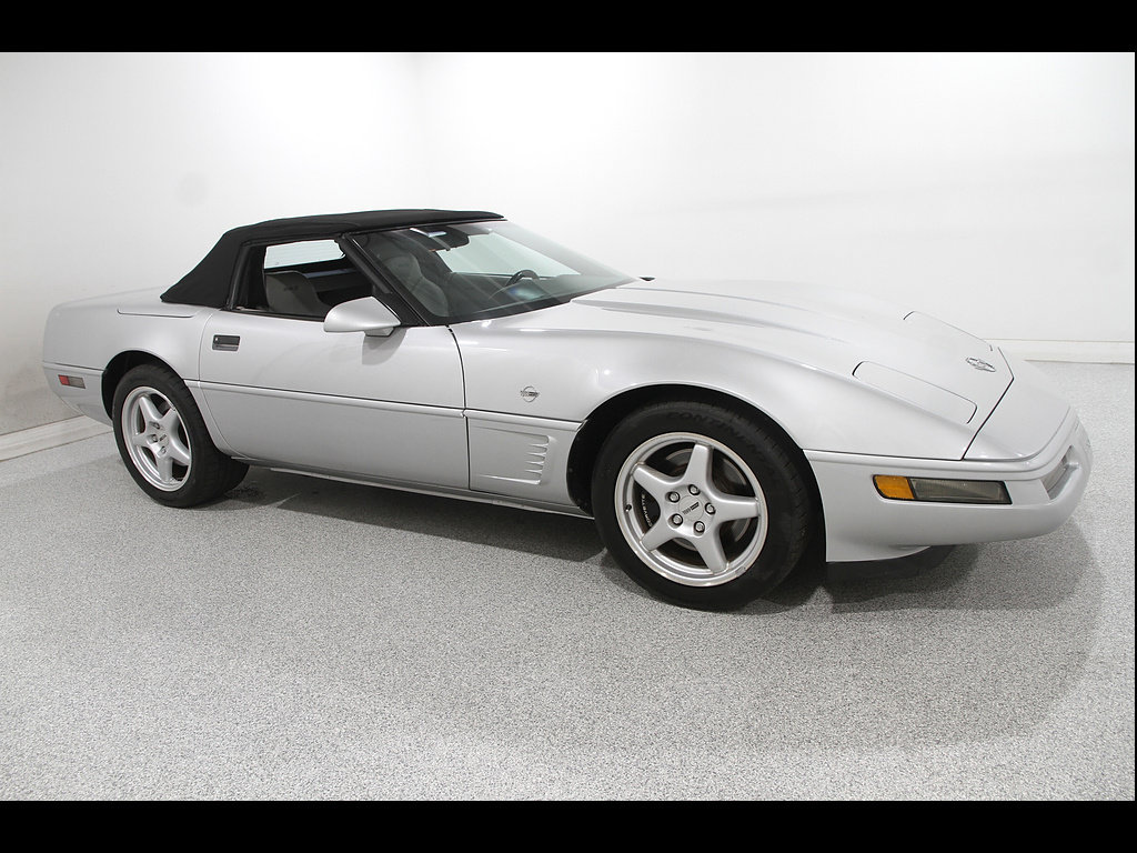 Used 1996 Chevrolet Corvette Convertible RWD image 2
