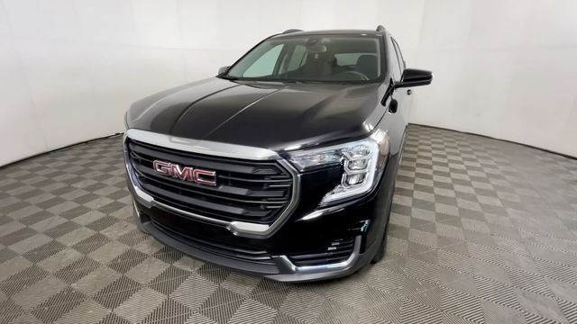 Used 2023 GMC Terrain SLE w/ Driver Convenience Package AWD/4WD image 11