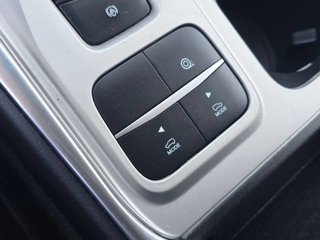 Used 2023 Ford Explorer XLT w/ Equipment Group 202A RWD image 23
