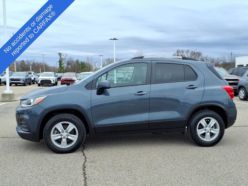 Used 2022 Chevrolet Trax LT w/ LT Convenience Package image 9