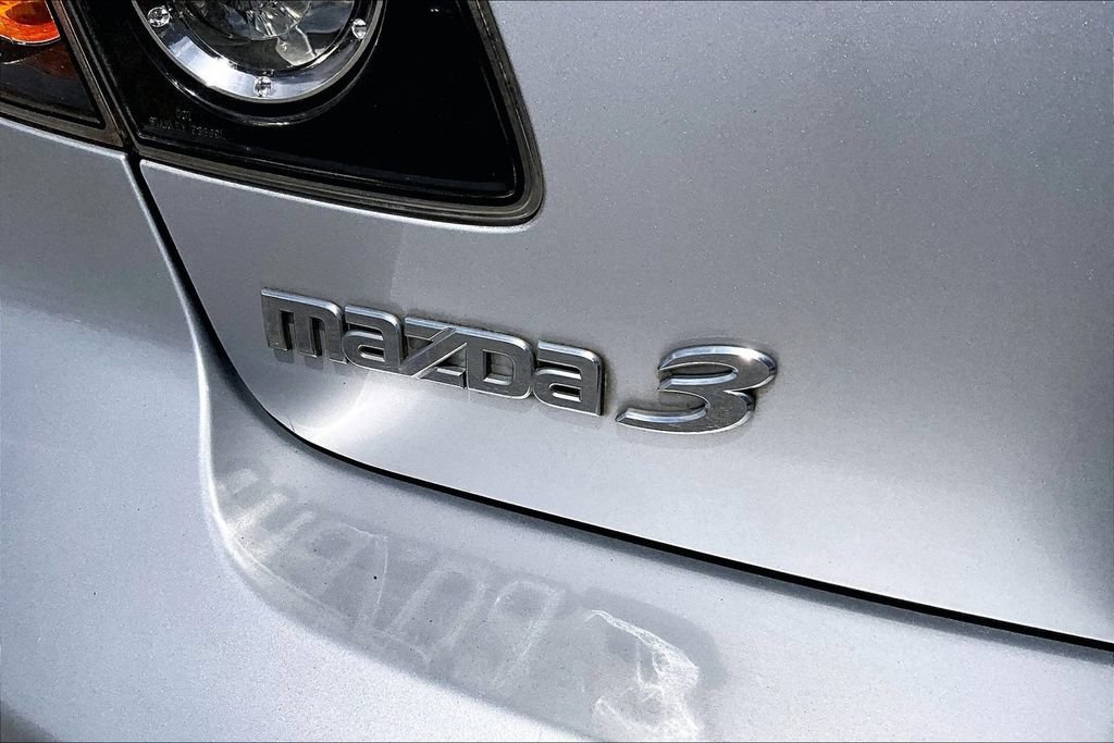 Used 2005 MAZDA MAZDA3 s FWD image 24