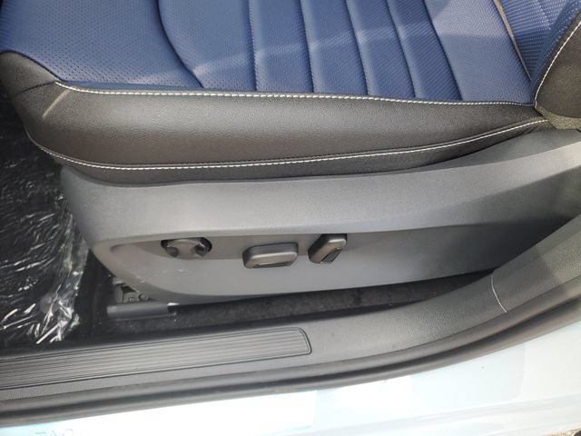 New 2026 Volkswagen Taos SEL AWD/4WD image 18