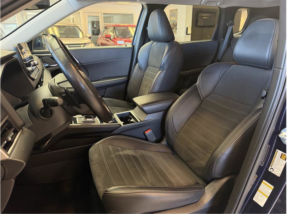 Used 2024 Mitsubishi Outlander FWD image 19